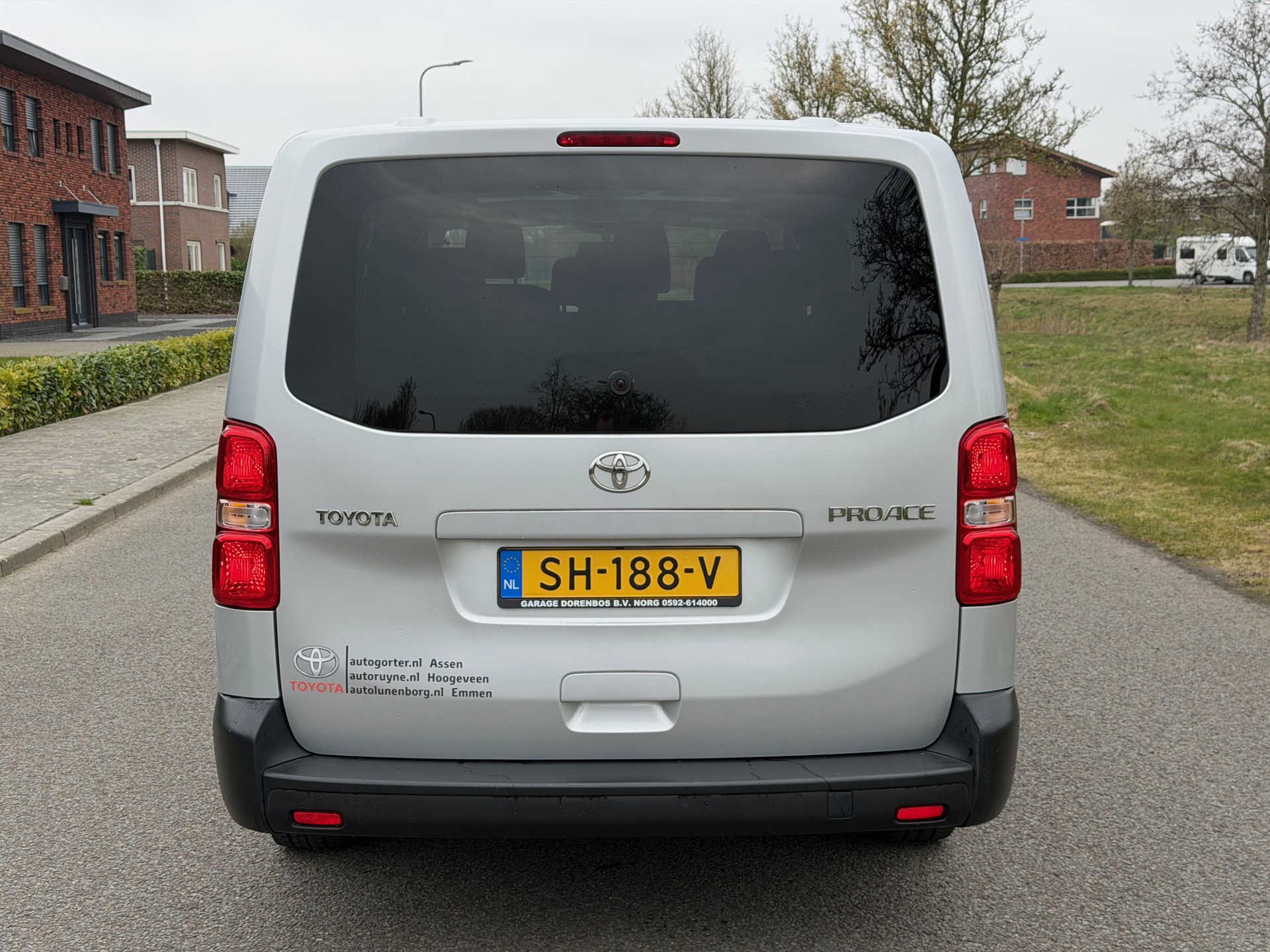 Toyota PROACE Shuttle 1.6 D-4D Cool Comfort Long 9 persoons | pano | Airco | Cruise | Radio | EX BTW | BPM Vrij