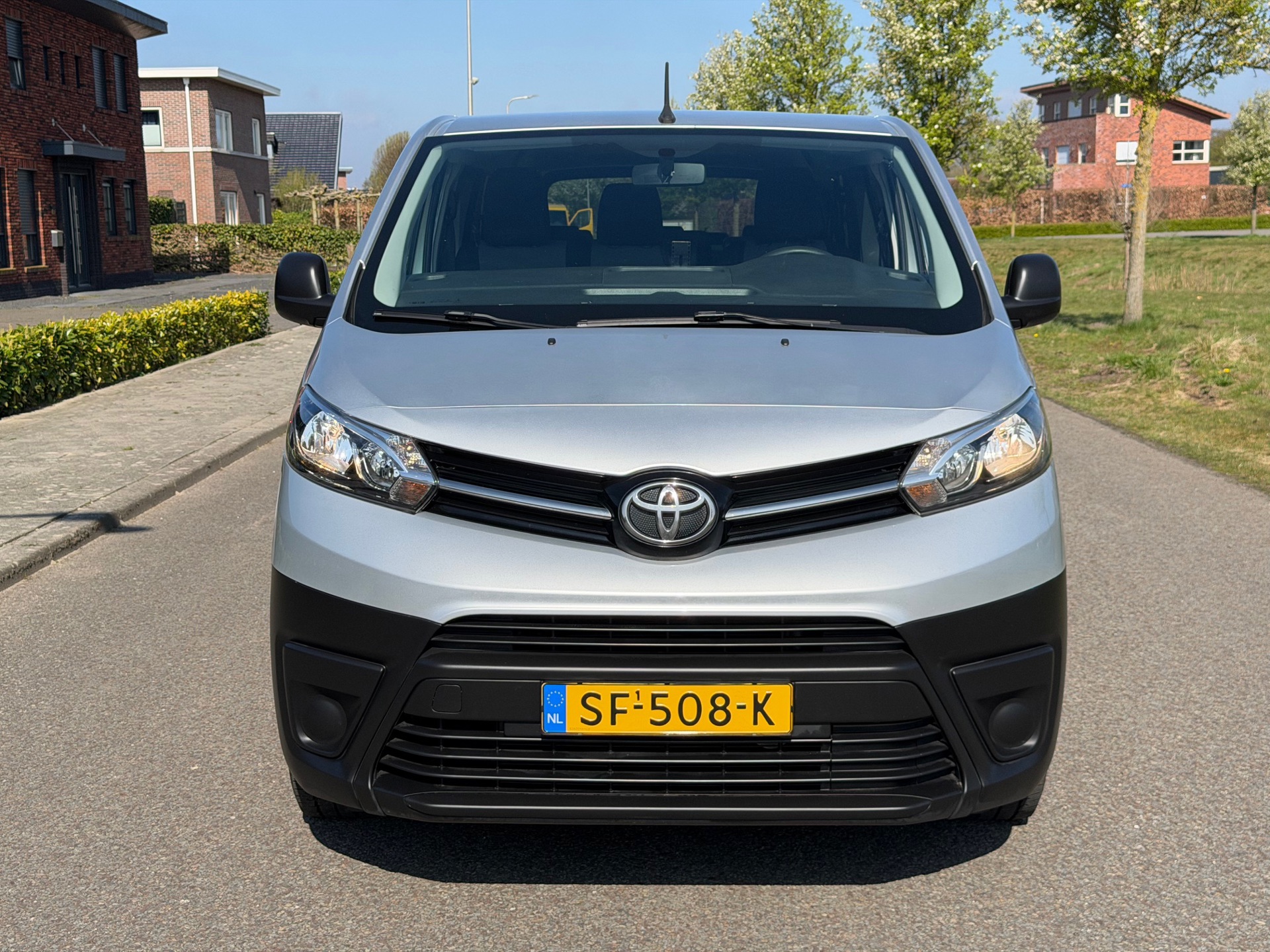 Toyota PROACE Shuttle 1.6 D-4D Cool Comfort Long 9 persoons | pano | Airco | Cruise | Radio | EX BTW | BPM Vrij foto 3