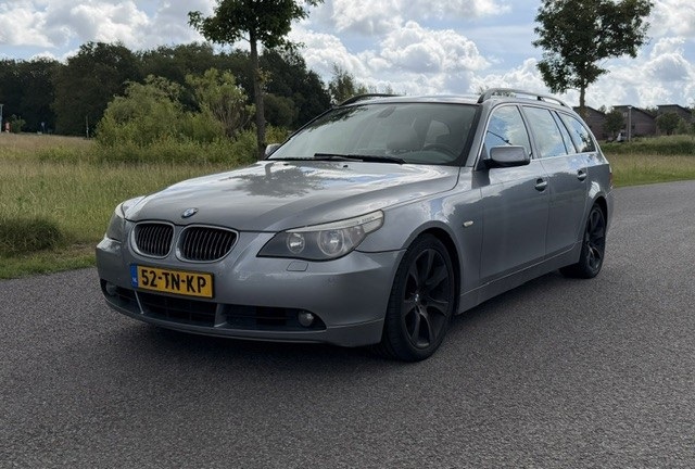 BMW 5-serie Touring 530i Executive foto 2