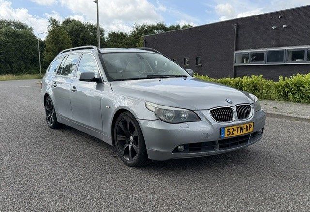 BMW 5-serie Touring 530i Executive foto 3