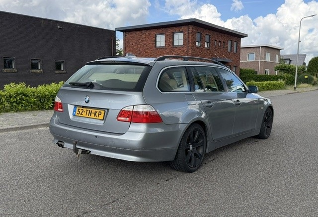 BMW 5-serie Touring 530i Executive foto 4