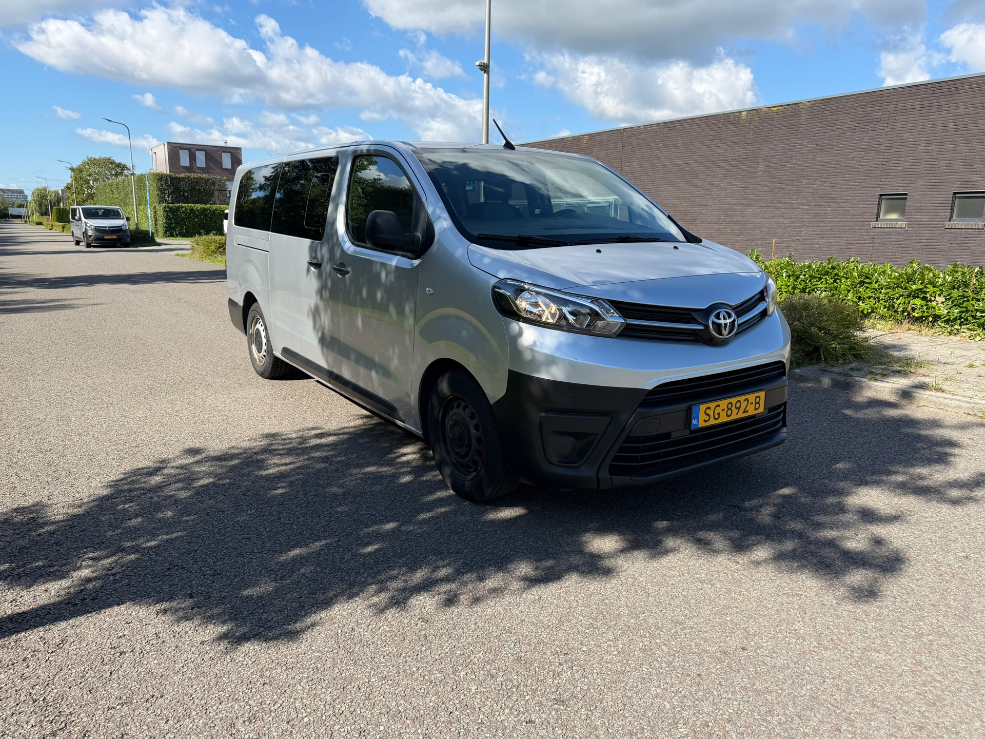 Toyota PROACE Shuttle 1.6 D-4D Cool Comfort Long foto 3