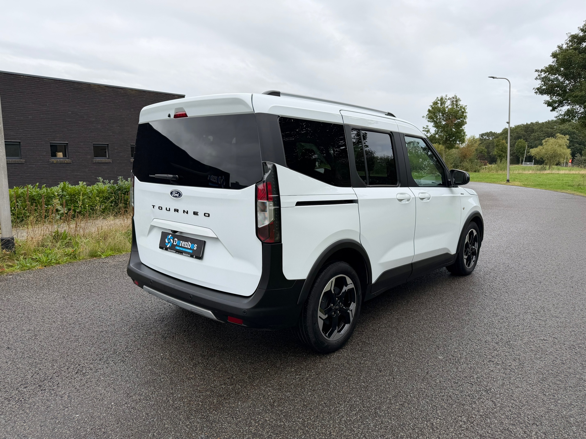 Ford Tourneo Courier 1.0 Titanium foto 4
