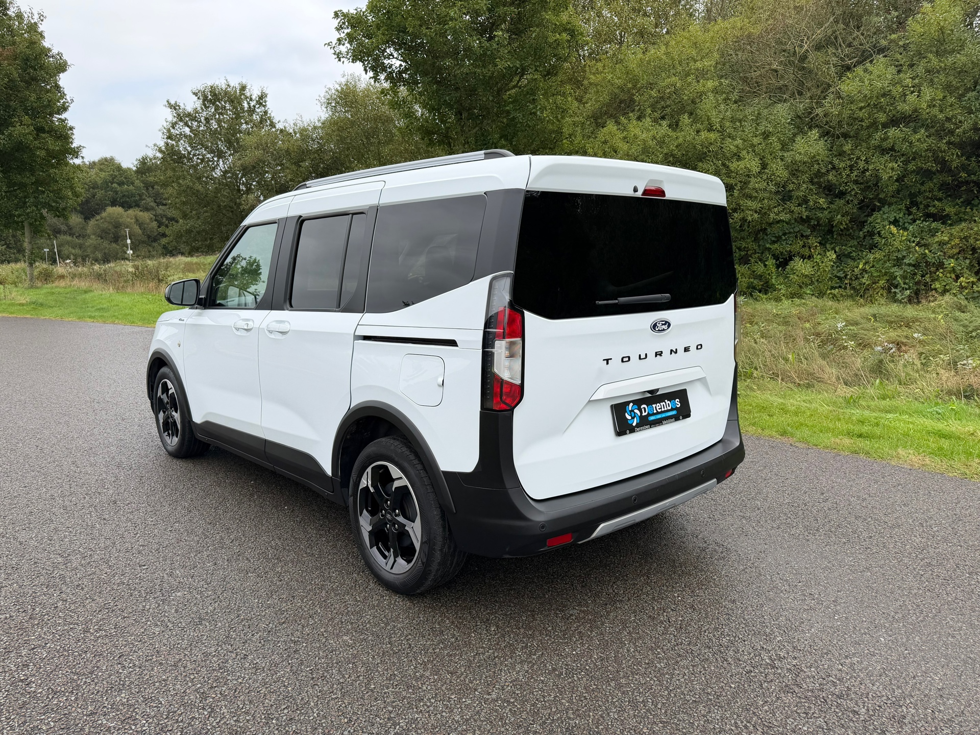 Ford Tourneo Courier 1.0 Titanium foto 5