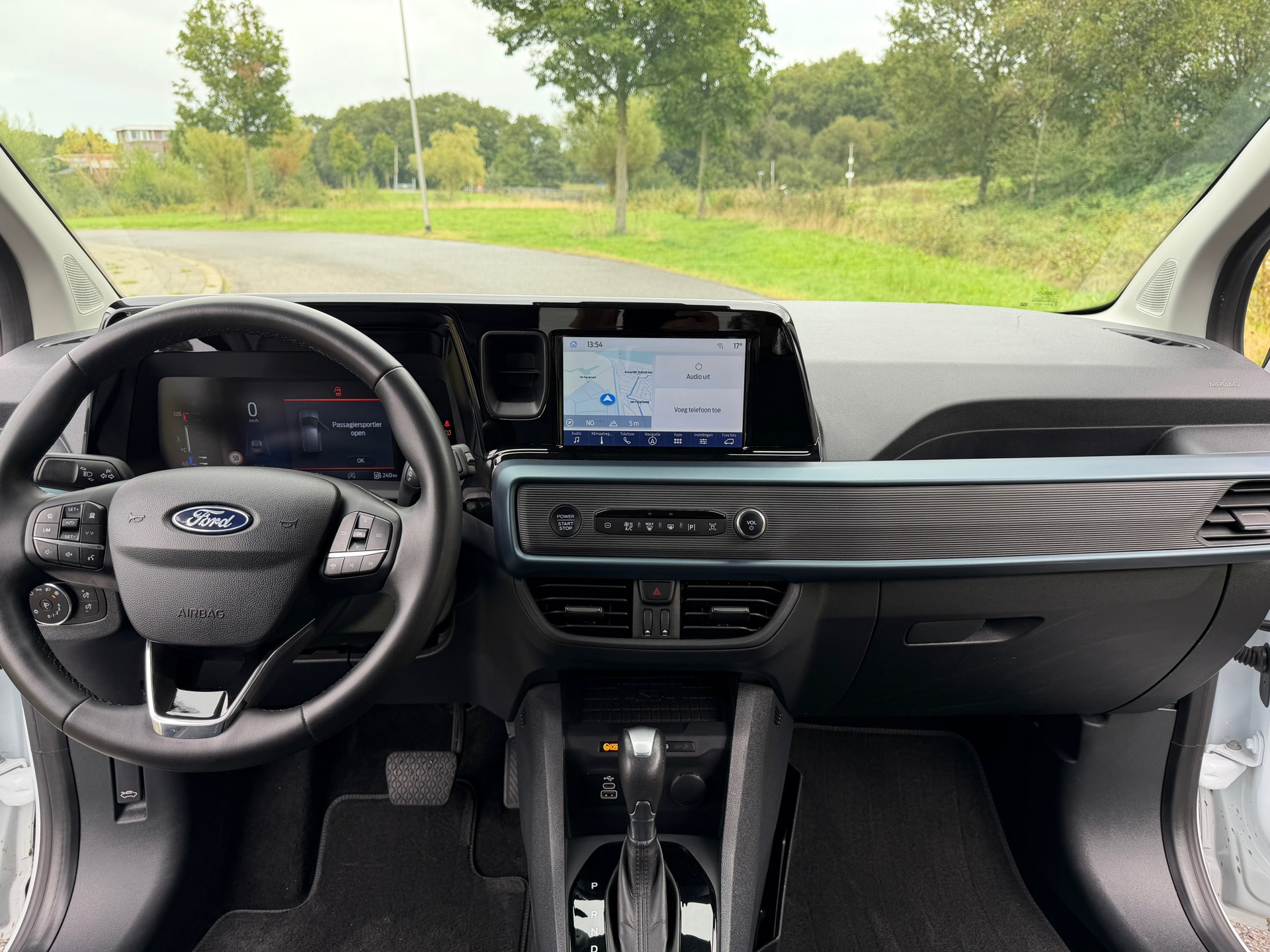 Ford Tourneo Courier 1.0 Titanium