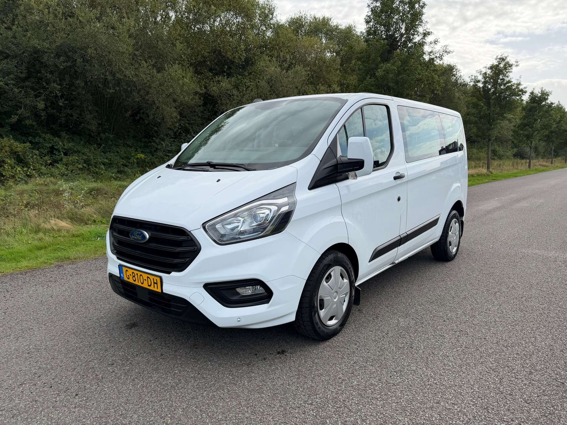 Ford Transit Custom 320 2.0 TDCI L1H1 Trend 9-personen foto 2