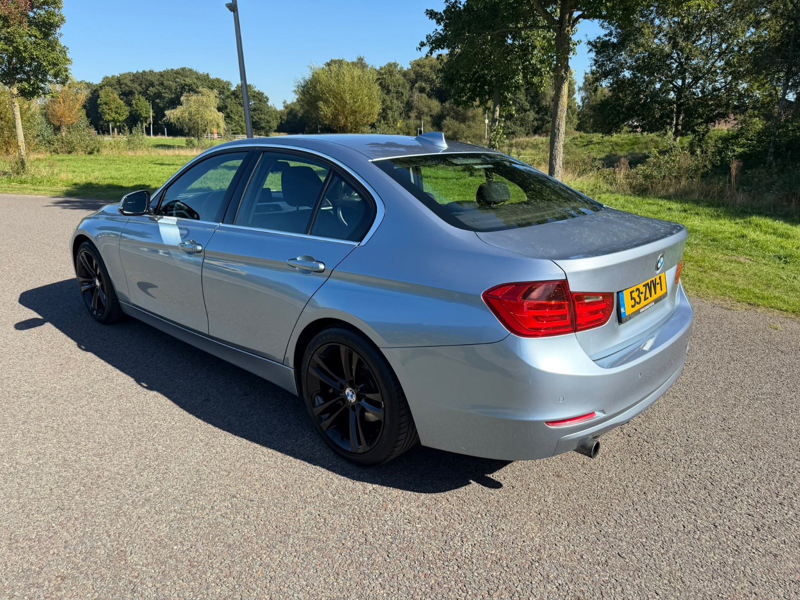 BMW 3-serie 320i EfficientDynamics Edition Upgrade Edition foto 3
